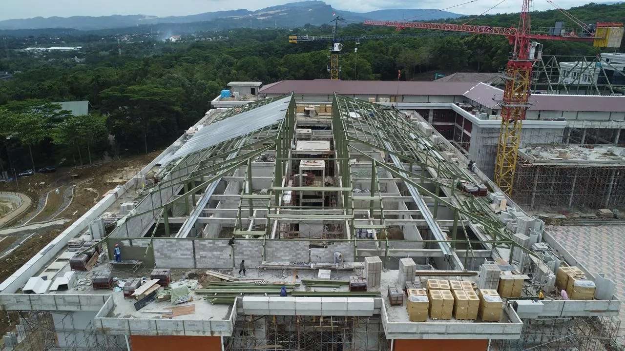 Rangka atap baja pada bangunan bentang lebar